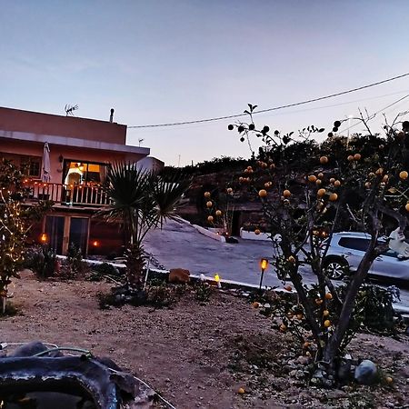 Half Wooden Rural Apartment Fasnia Luaran gambar