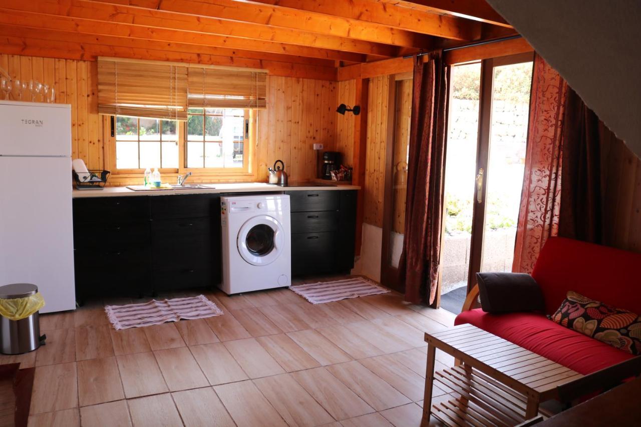 Half Wooden Rural Apartment Fasnia Luaran gambar