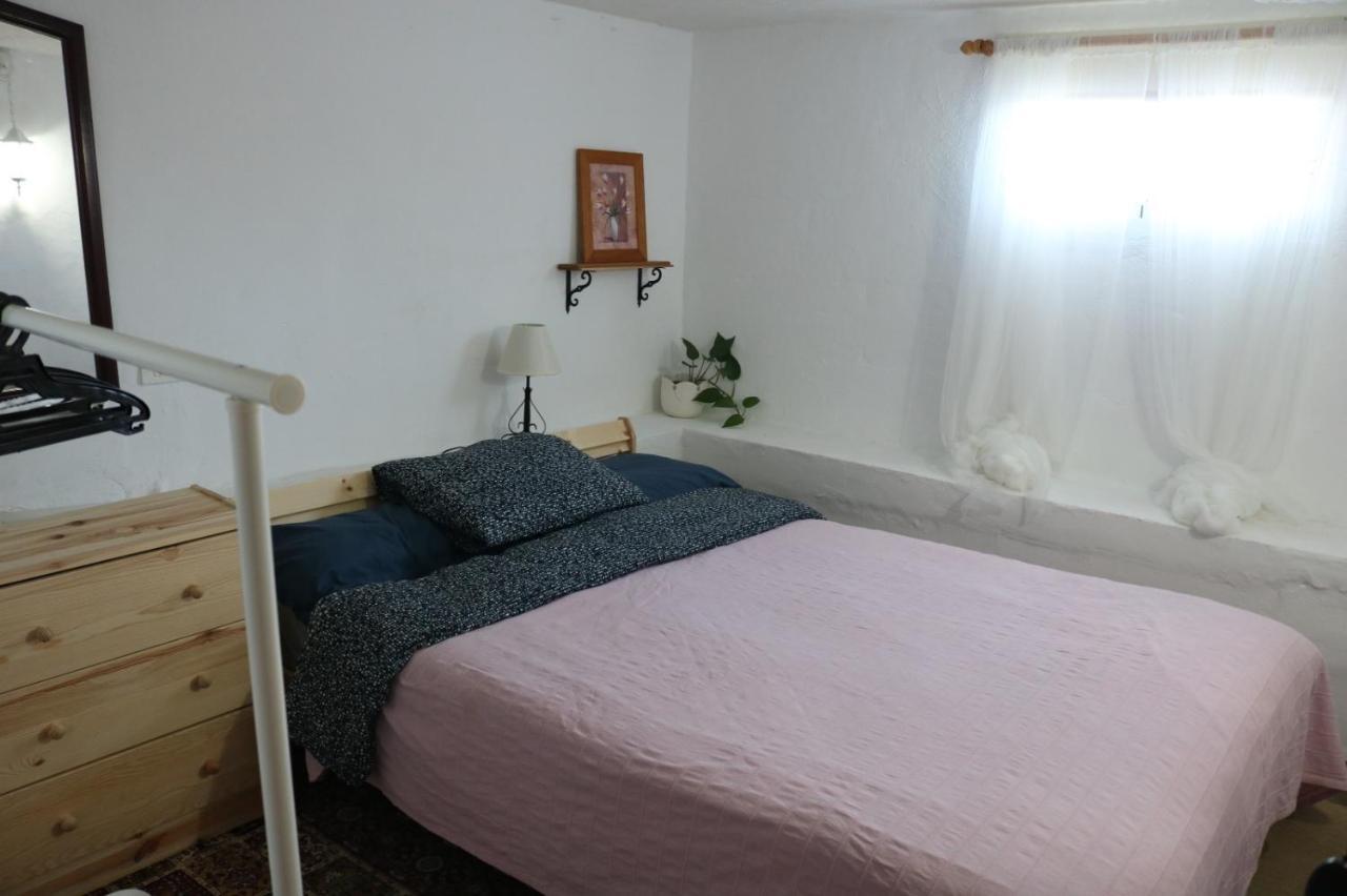 Half Wooden Rural Apartment Fasnia Luaran gambar