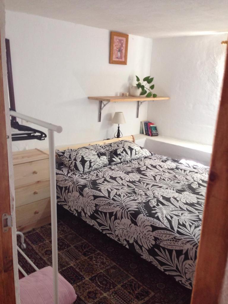 Half Wooden Rural Apartment Fasnia Luaran gambar